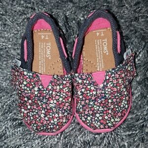 TOMS Kids Floral Canvas Shoes - Pink and Black